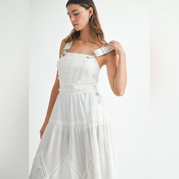 Eyelet Lace Overall Jumpsuit - Picture 12 of 14